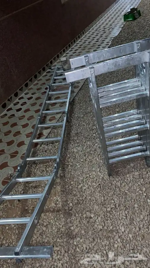 للبيع عده سباكه و5 سرير 2