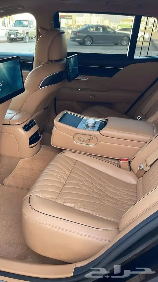 جينيسس G90 موديل 2023 16
