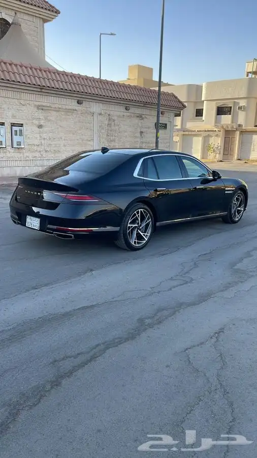 جينيسس G90 موديل 2023 4