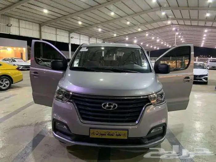 هونداي استاركس 2020 ديزل12 راكب مقاعد جلد مستورد 2