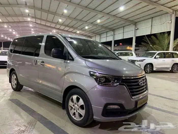 هونداي استاركس 2020 ديزل12 راكب مقاعد جلد مستورد 1