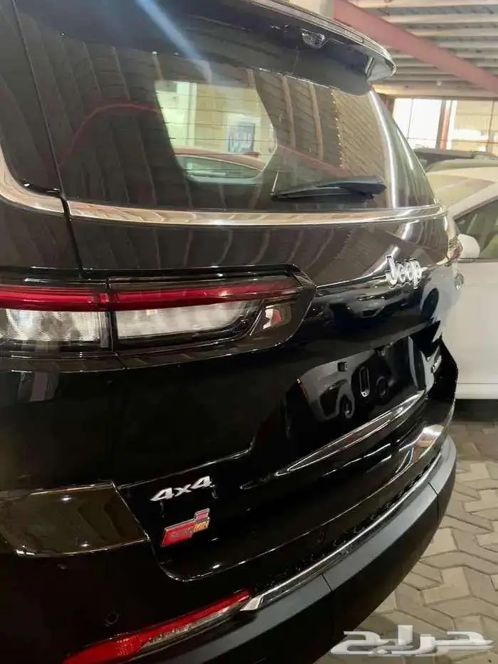 جراند شيروكي ليمتد 2025 8