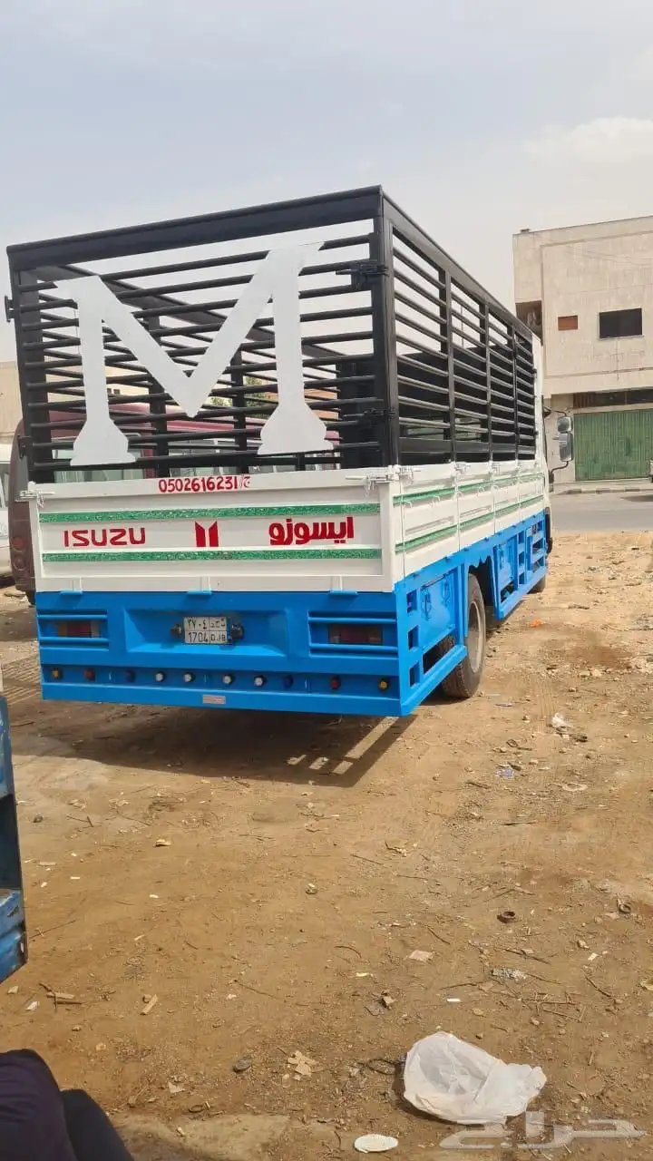 شاحنة ايسوزو 3