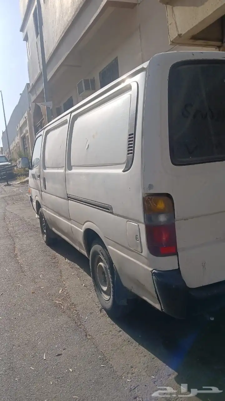 باص بظاعة تايوتا 97 للإيجار نظيف 0