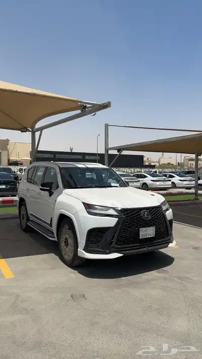 لكزس اف سبورت 2025 ابيض سعودي 0