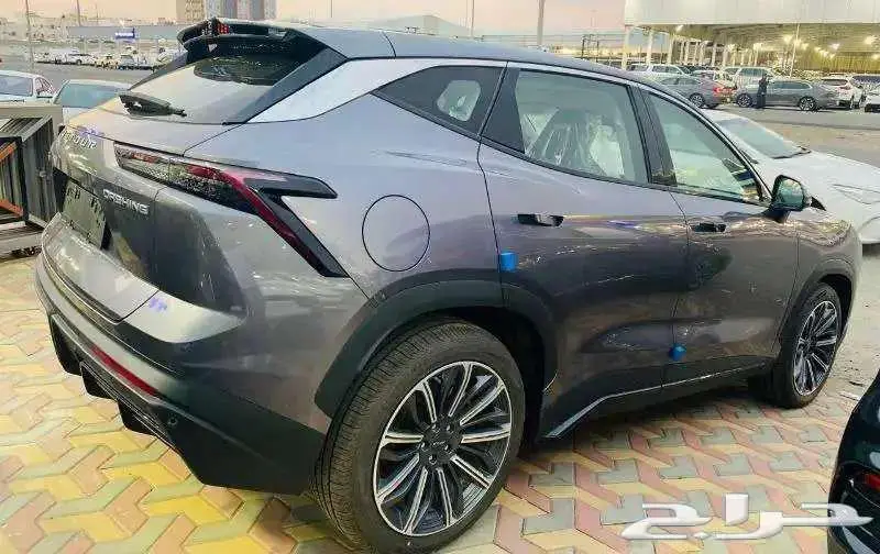جيتور داشينج 1.6 لاكجري فل كامل موديل 24 كاش وتقسيط 12