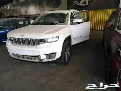 جيب جراند شيروكي ليمتد 7 راكب موديل 2023 لون ابيض وفضي 6