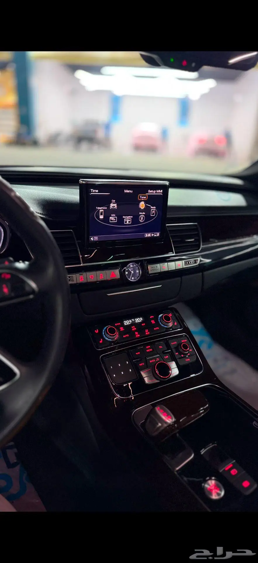 Audi A8 ( طلبية ) بحالة الوكالة 35