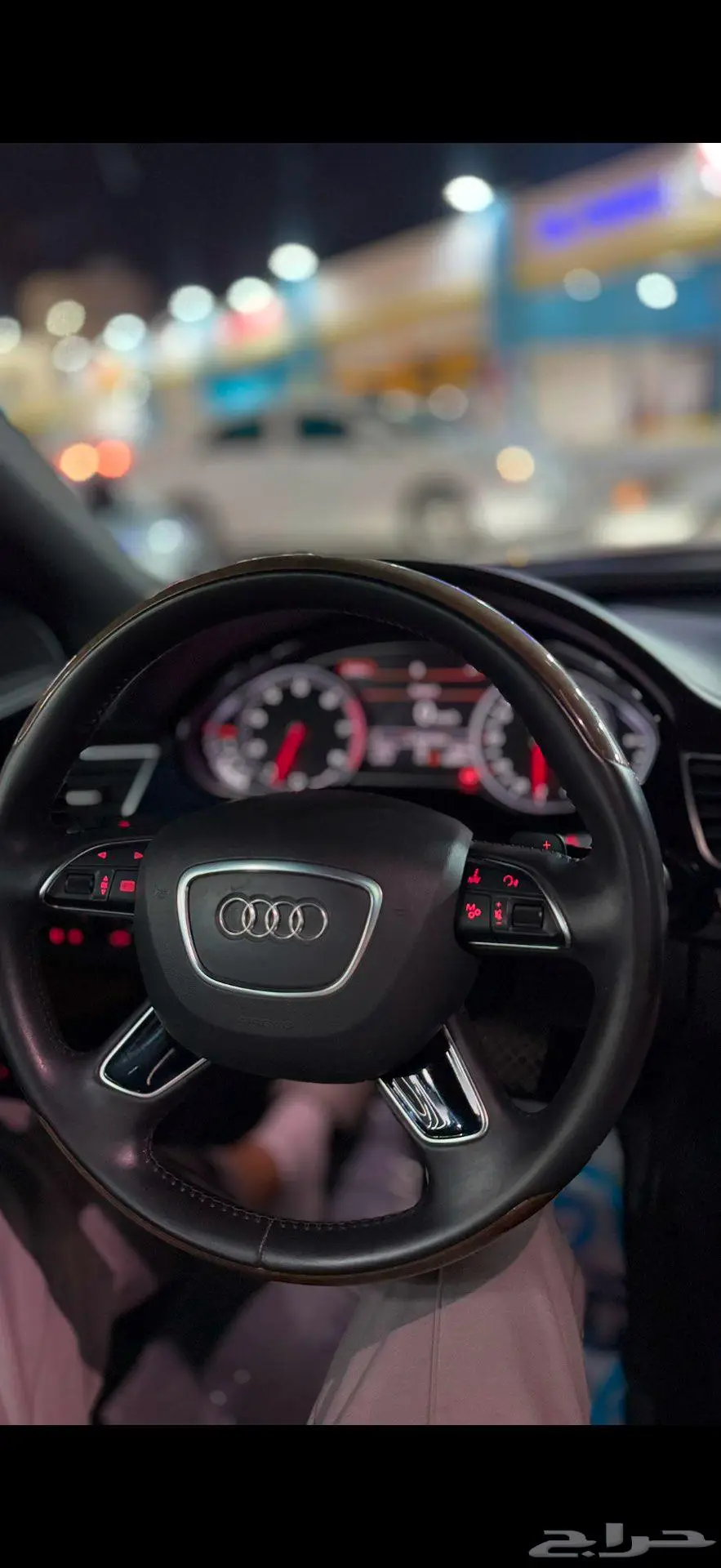 Audi A8 ( طلبية ) بحالة الوكالة 34