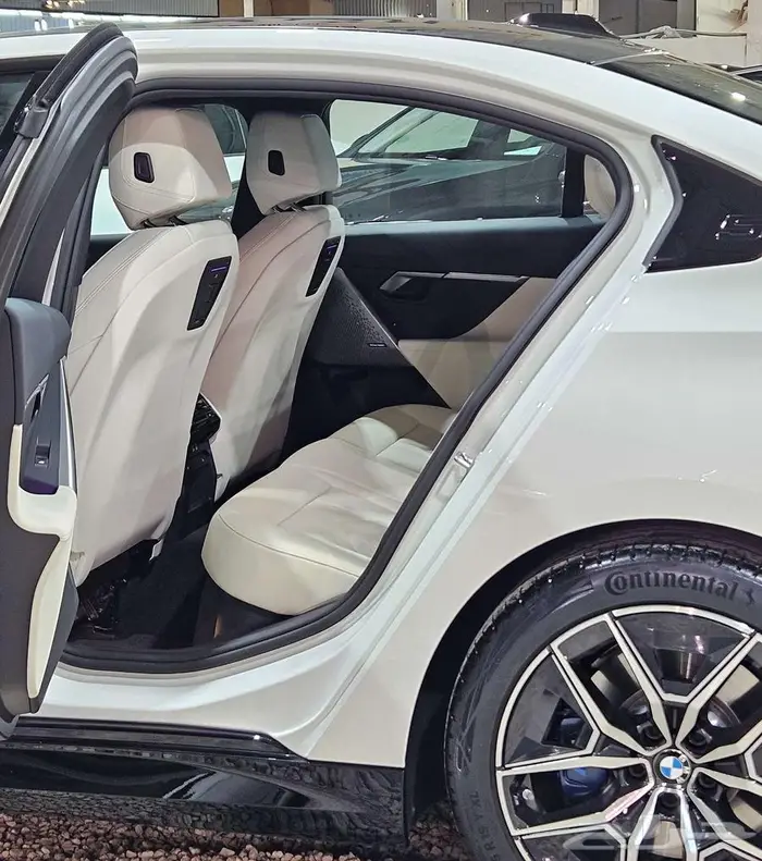 BMW .. 2024.520i (( تم البيع )) 55