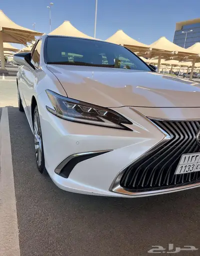 لكزس ES350 DD 2019 نظيف 1