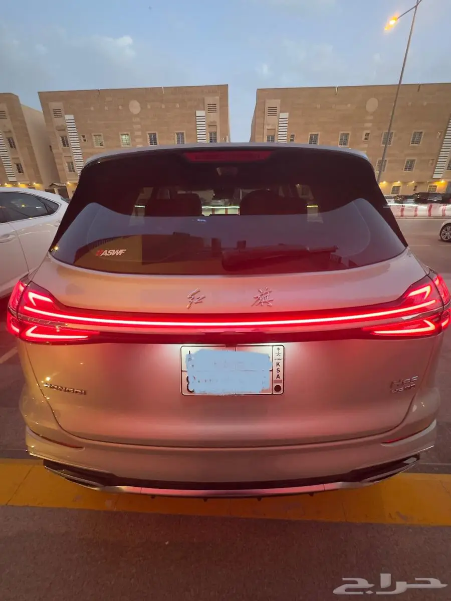 Hongqi HS5 2025 - فل اوبشن - ماشية 10 الاف فقط مالك اول 8