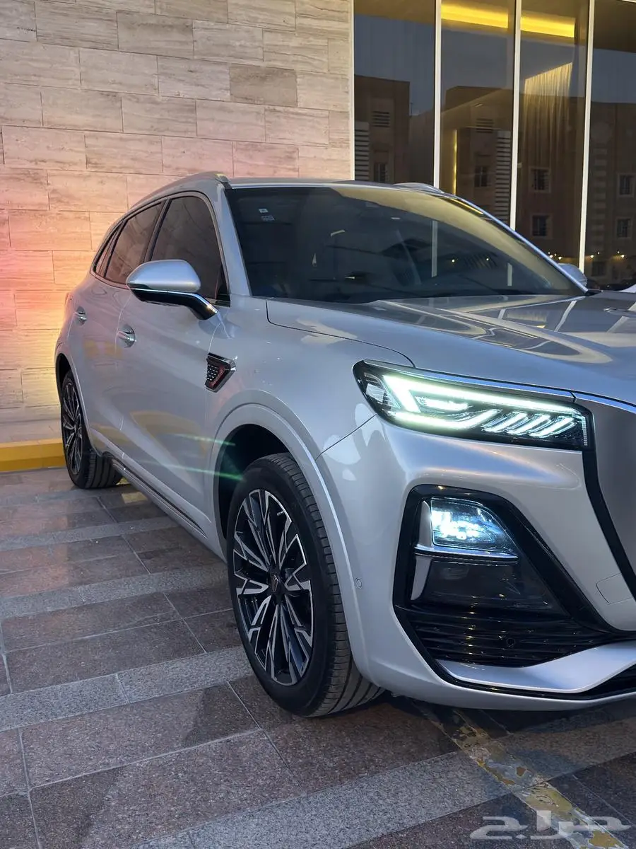 Hongqi HS5 2025 - فل اوبشن - ماشية 10 الاف فقط مالك اول 2