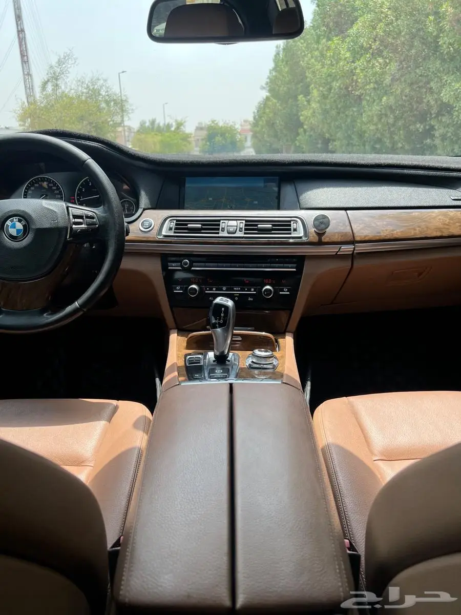 بي ام دبليو 730Li 8