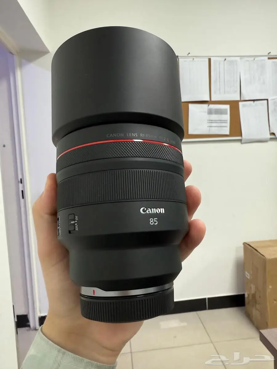 عدسة كانون RF 85mm F1.2   نظيفة جدا 0