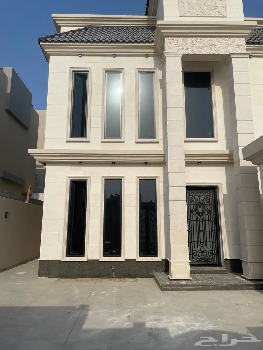 فيلا فاخرة في الخبر حي الشراع 1
