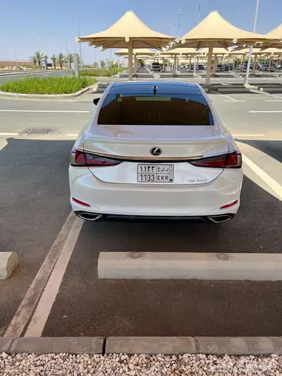 لكزس ES350 DD 2019 نظيف 7