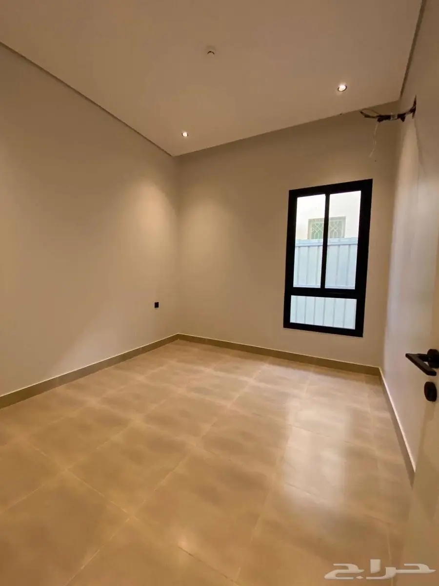 شقق فاخرة للبيع في حي الملك فيصل 16
