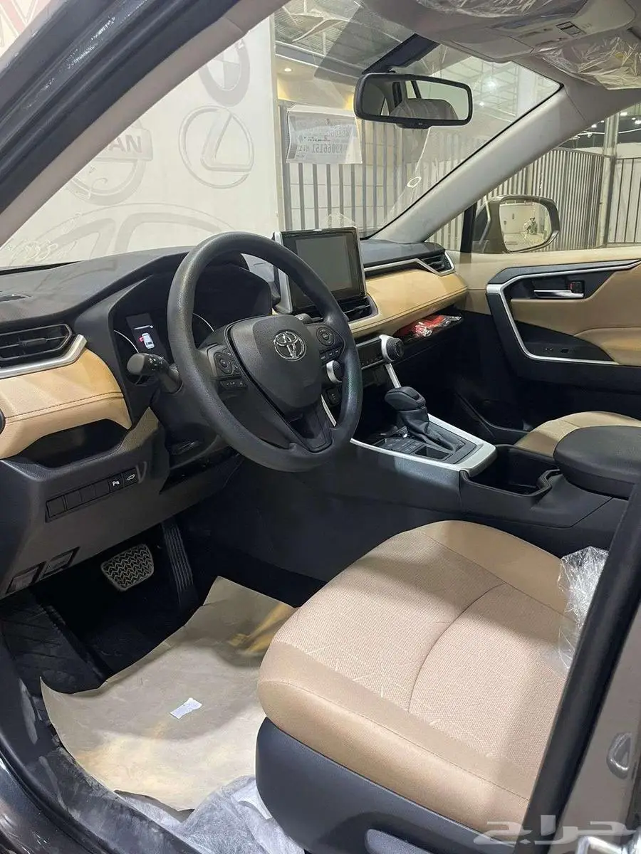 راف فور XLE 2025 10