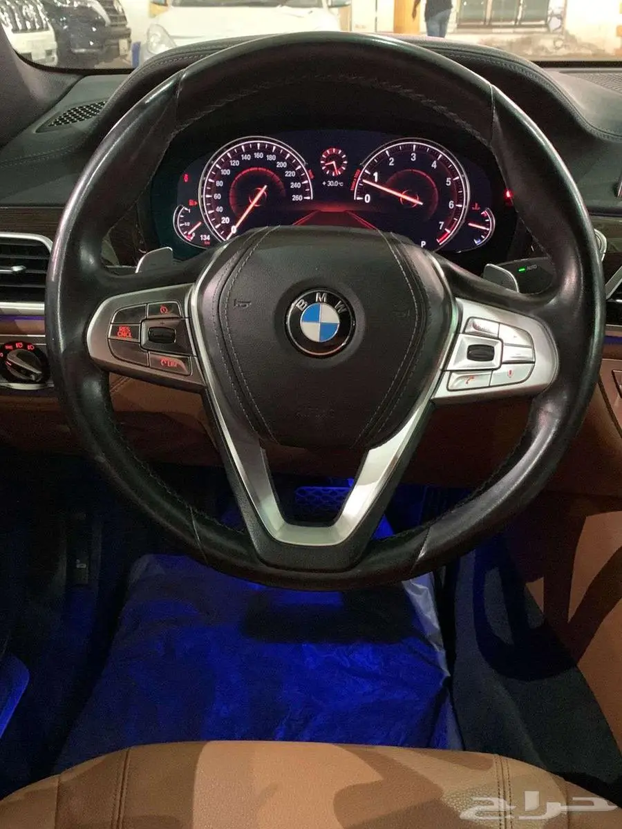 بي ام دبليو 740Liموديل 2019 فل كامل 10