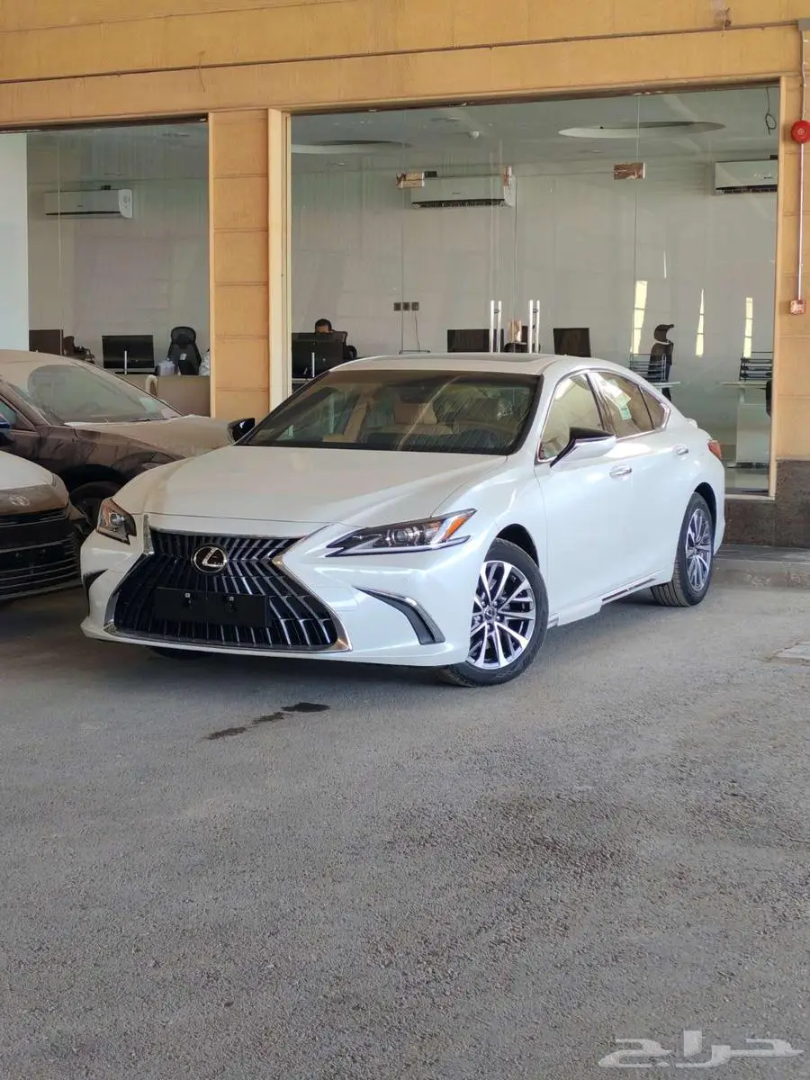 لكزس ES 350 فئه CA موديل 2024 متوفر لدىالحسن 0