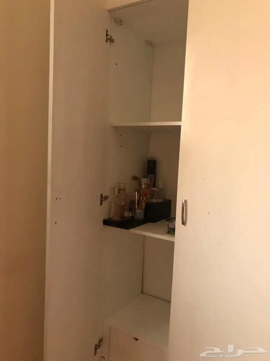 دولاب ابيض للبيع 2