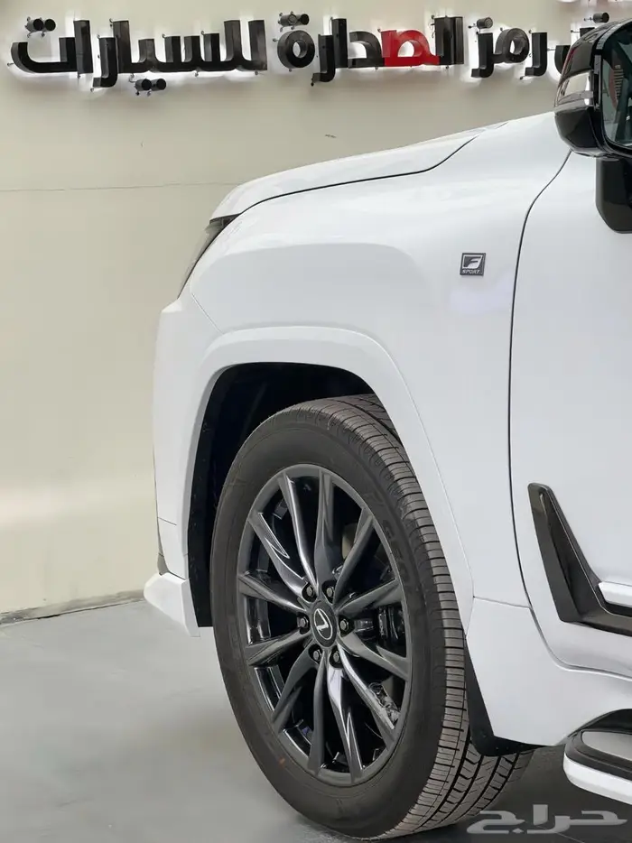 عروض لكزس LX600F-Sport 2025 كاش وتمويل وارد الساير كويتي 25