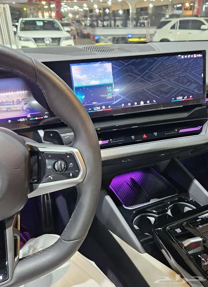 BMW .. 2024.520i (( تم البيع )) 40