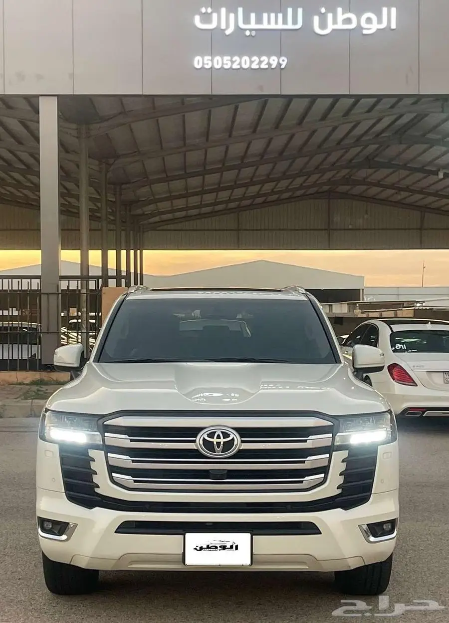 تويوتا لاندكروزر GXR L4 2022 0