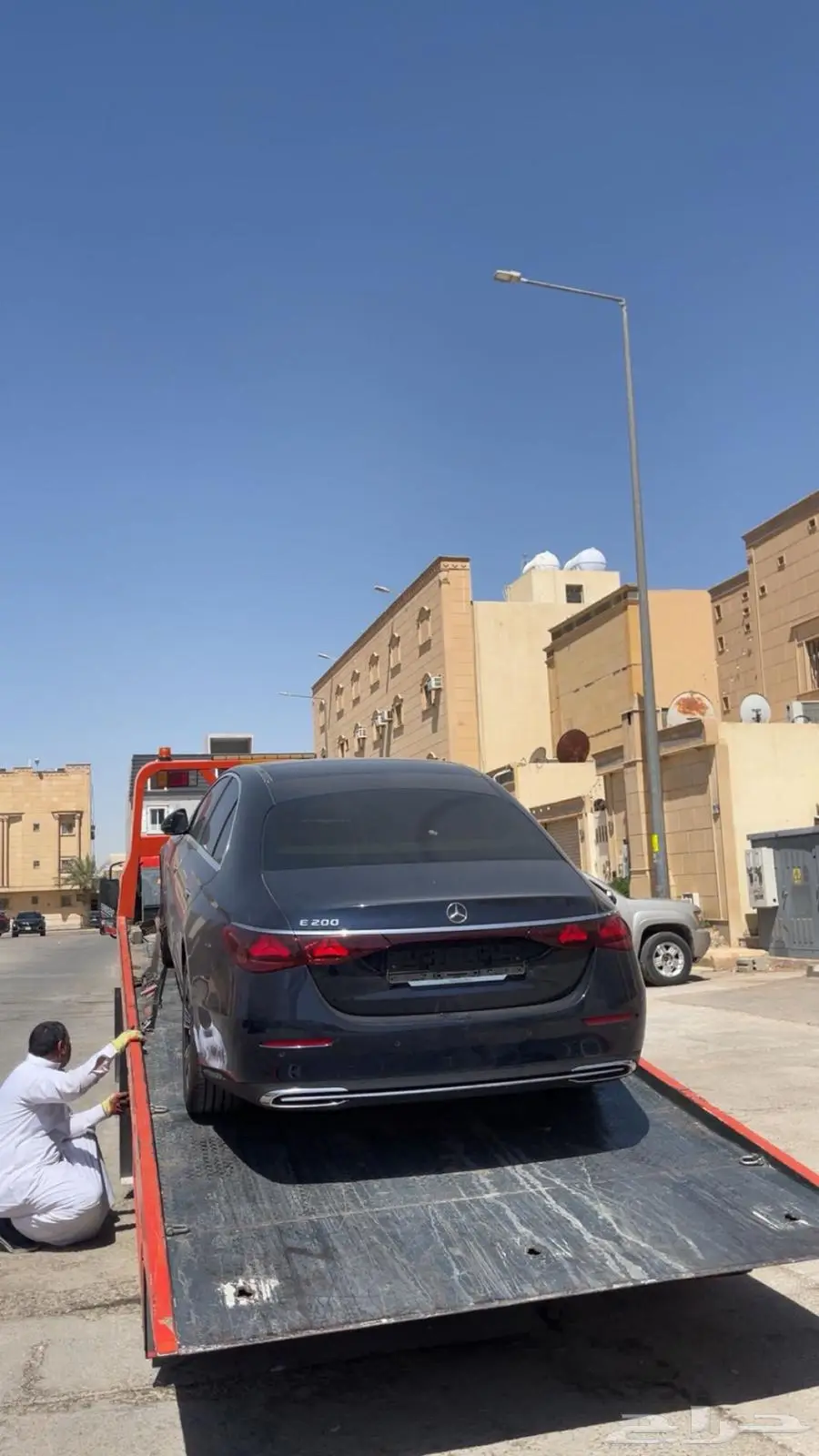 مرسيدس E 200 شبه اصفار 3