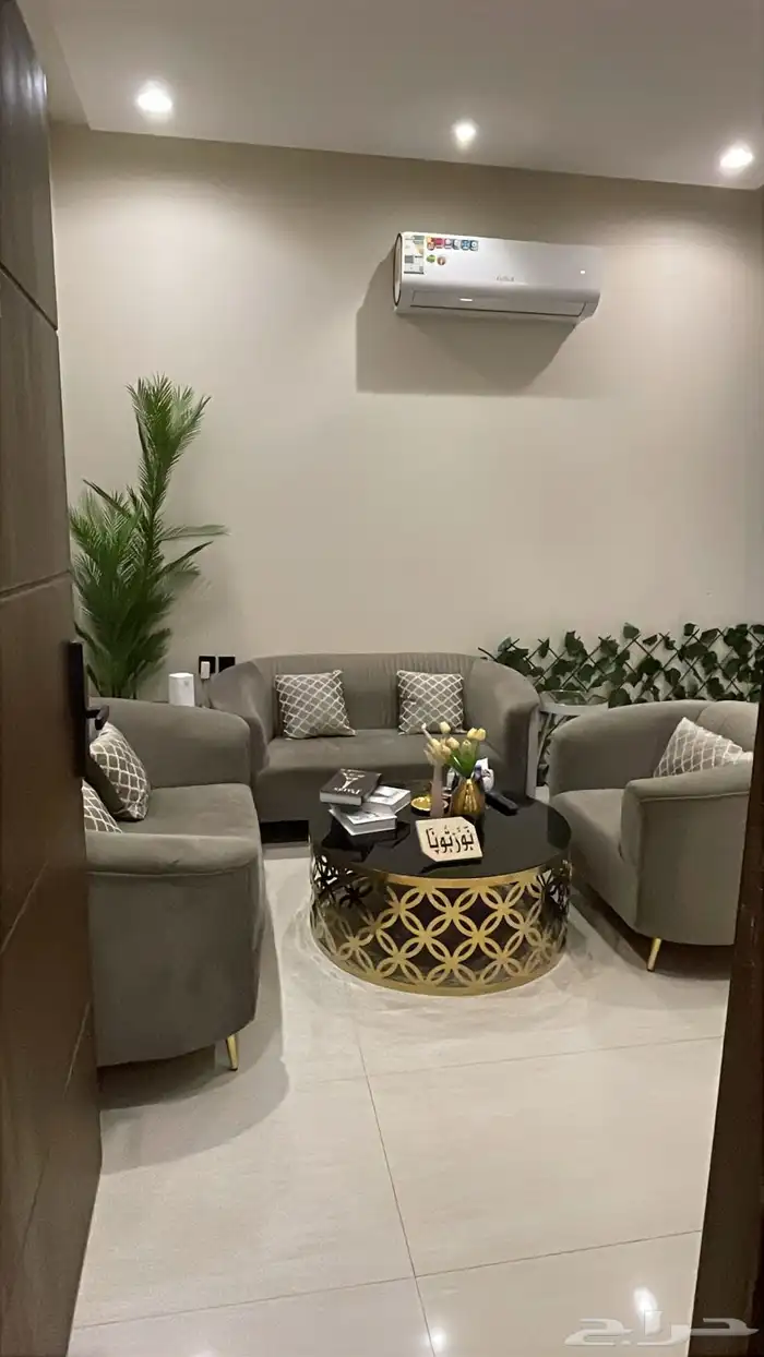شقه غرفه وصاله للايجار بحي القادسيه 6