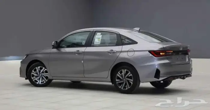 تويوتا يارس YX 1.3 بنزين 2026 11