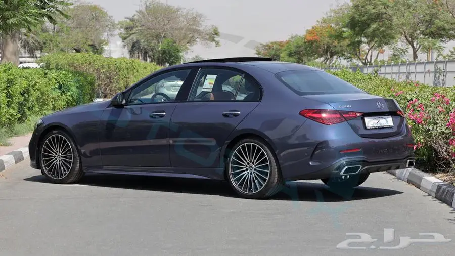2025 Mercedes-Benz C200 AMG Premium 1.5L RWD GCC 0Km 5
