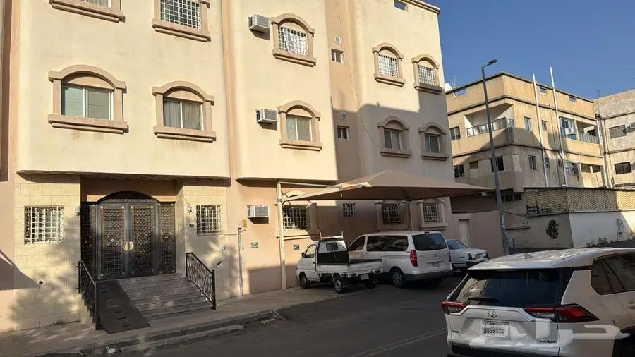 شقة للايجار 5 غرف بجوار مجمع الامير محمد بقروى 1