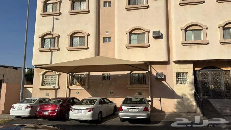 شقة للايجار 5 غرف بجوار مجمع الامير محمد بقروى 0