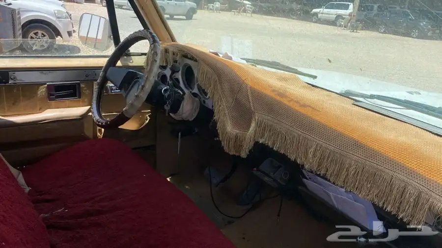 السياره للبيع موديل 1986 تامين فحص جديد كل شي 3