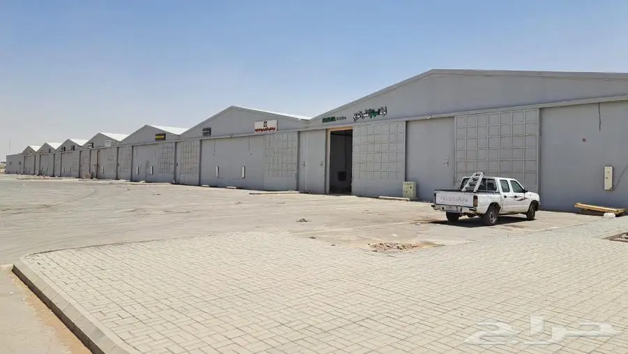 مستودع 17 للإيجار المساحة 340 م 2 طريق الحائر حي الغنامية 1
