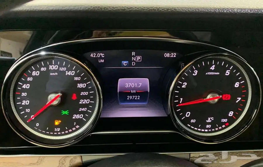 مرسيدس E200 2020 9