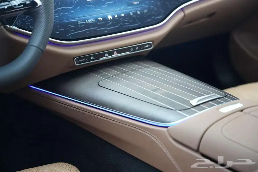 مرسيدس E 300 موديل 2025 أصفار خليجي رمادي ألبين بني تونكا 11