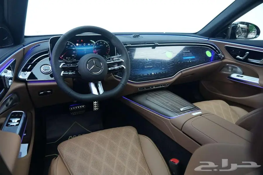 مرسيدس E 300 موديل 2025 أصفار خليجي رمادي ألبين بني تونكا 8