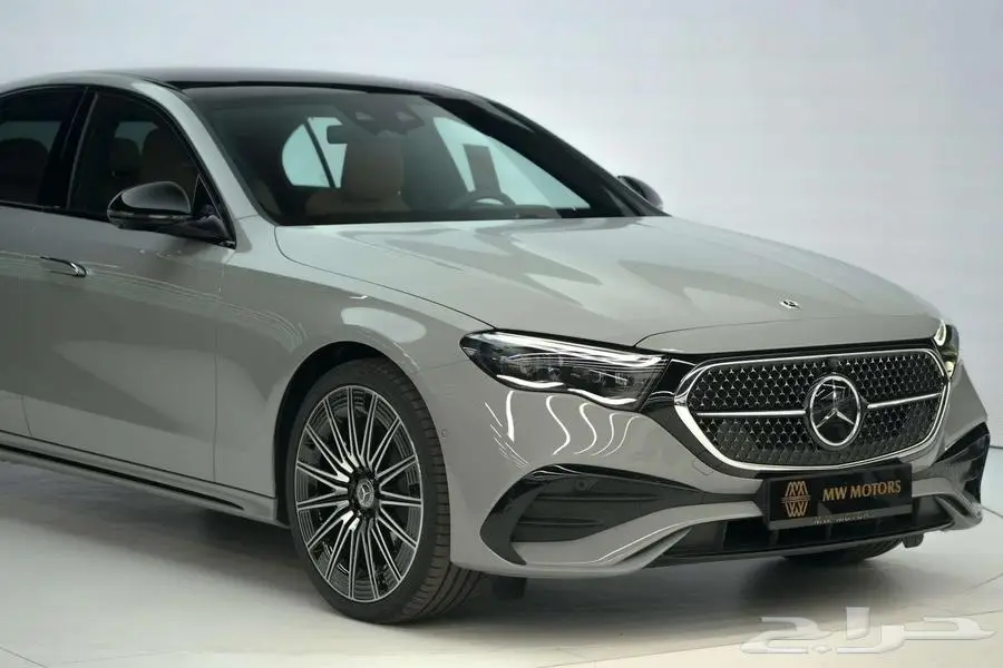 مرسيدس E 300 موديل 2025 أصفار خليجي رمادي ألبين بني تونكا 2