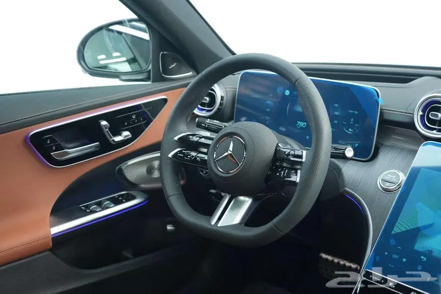 مرسيدس C 200 موديل 2025 بريميوم بلس أصفار خليجي أسود جملي 11