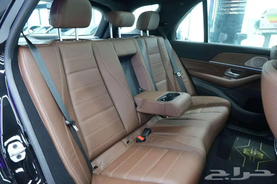 مرسيدس GLE 450 SUV موديل 2024 أصفار خليجي أسود بني 15