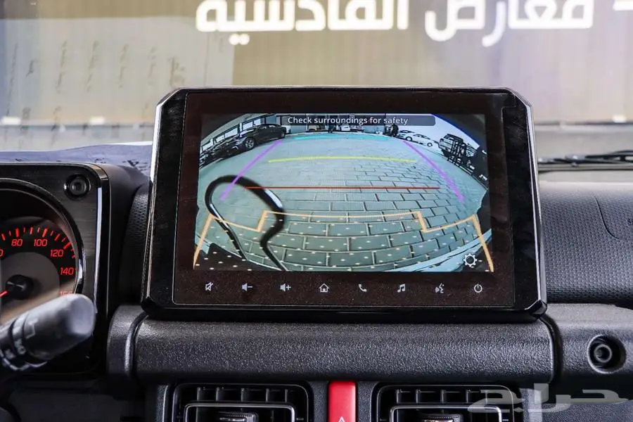 سوزوكي جمني خمس ابواب موديل 2025 14