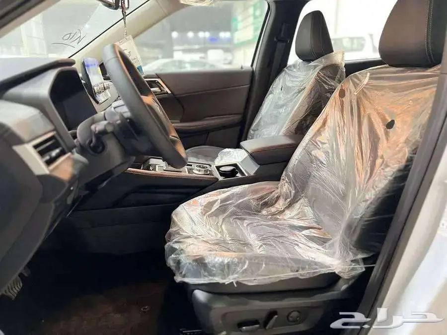 ميتسوبيشي اوتلاندر نص فل7 راكب 2025 استلم لوحاتك خلال ساعه 12