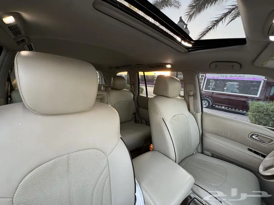 جيب انفنتيQX80 2013 اسود ملكي 61
