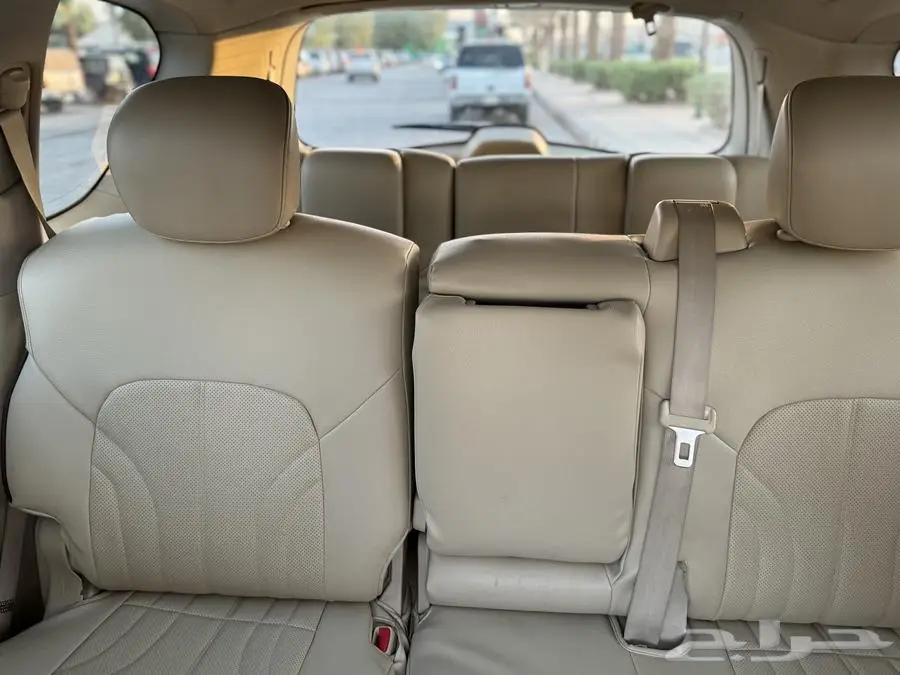 جيب انفنتيQX80 2013 اسود ملكي 46