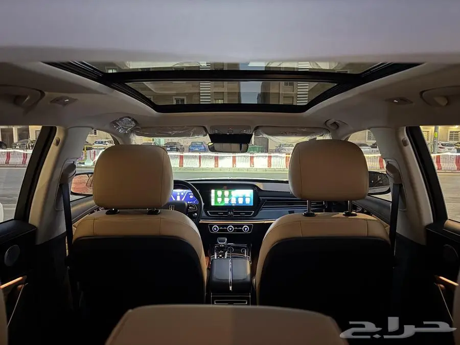 Hongqi HS5 2025 - فل اوبشن - ماشية 10 الاف فقط مالك اول 6