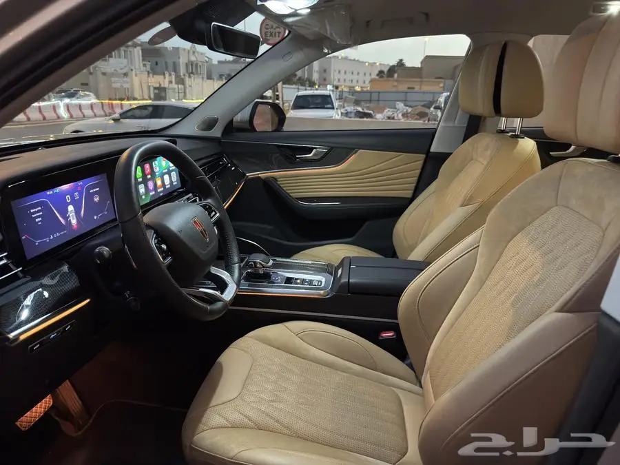 Hongqi HS5 2025 - فل اوبشن - ماشية 10 الاف فقط مالك اول 5