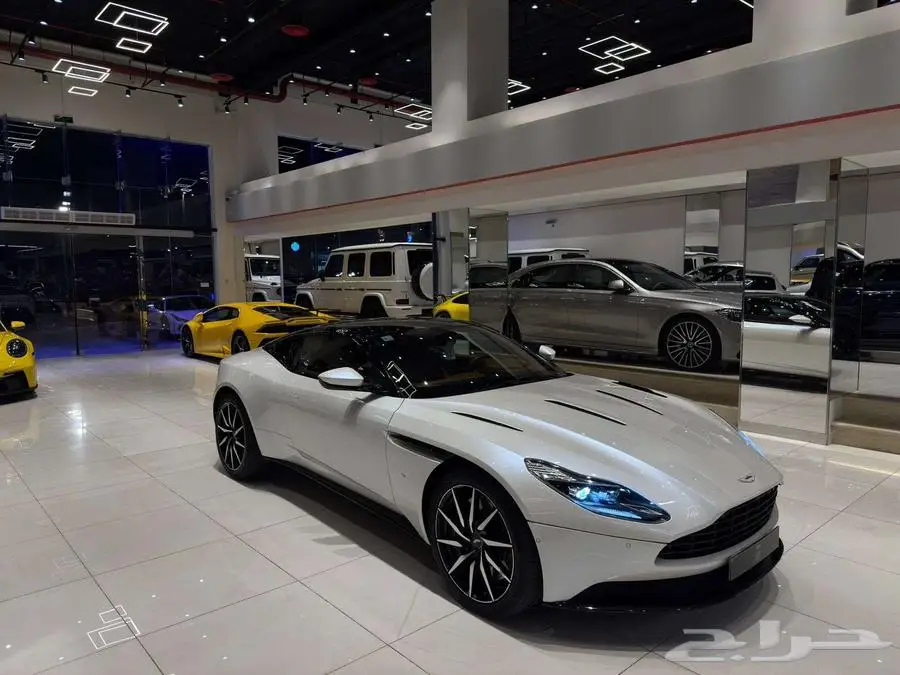 استون مارتن DB11 موديل 2018 1